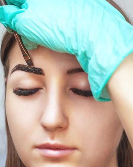 cuanto cuestan unas cejas en henna en colombia