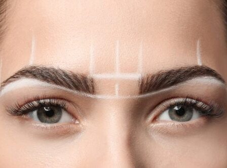 que tipo de cejas le queda a una cara redonda