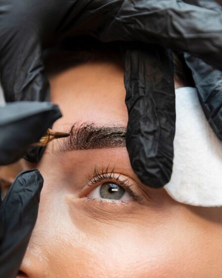 como cuidar las cejas despues de un microblading