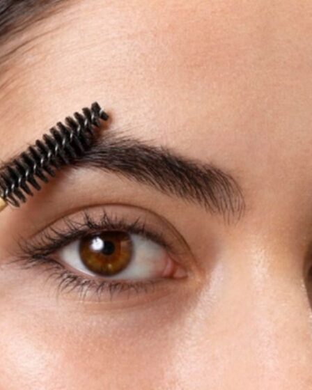 como se llama el aceite que hace crecer las cejas