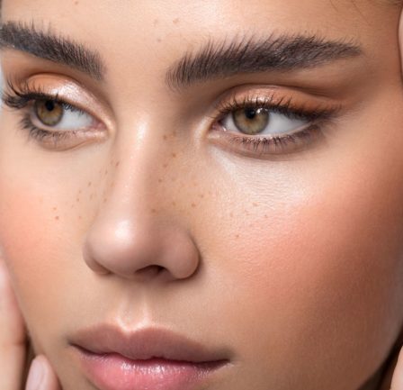 cuanto se demora un diseno de cejas