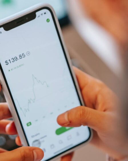 que tan rentable es un negocio de cejas y pestanas